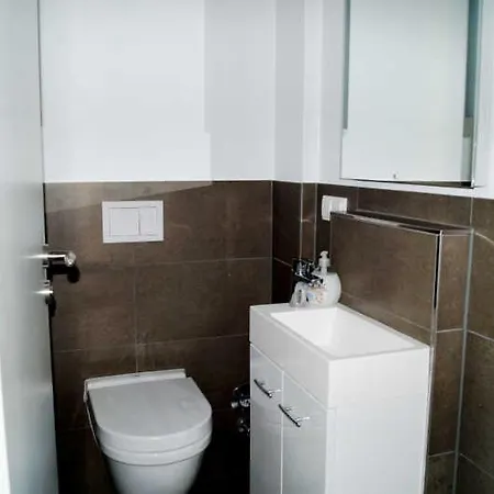 Ostseeidyll - Komfort Nahe Dem Rhododendronpark アパート