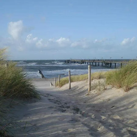 Ostseeidyll - Komfort Nahe Dem Rhododendronpark アパート